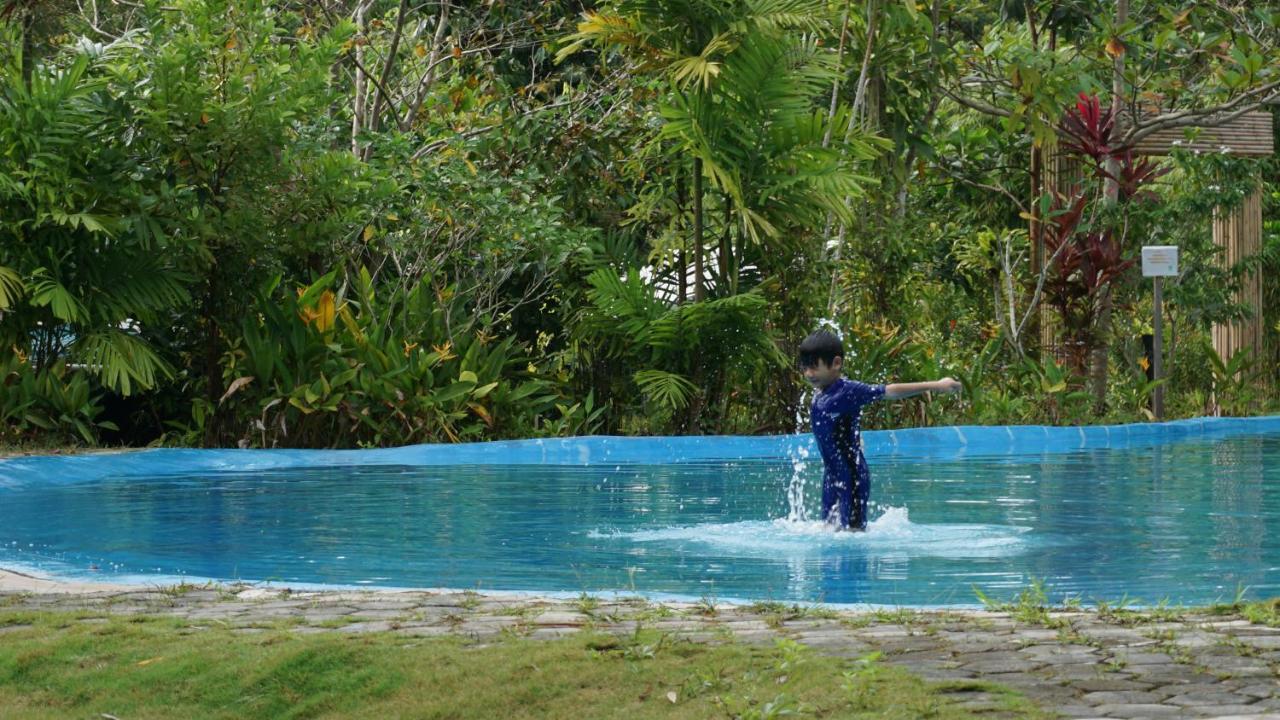 "D'Bamboo Kamp" Desa Wisata Ekang Lagoi Zewnętrze zdjęcie